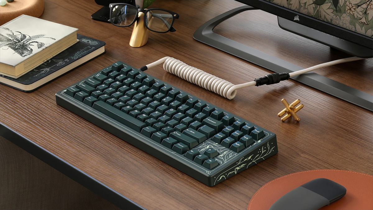 Drop CSTM80 keyboard in green